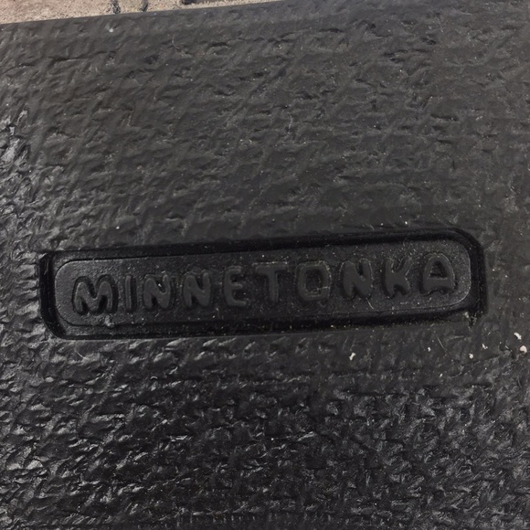 Minnetonka 3 layer fringe moccasin boots size 7. - Picture 8 of 10